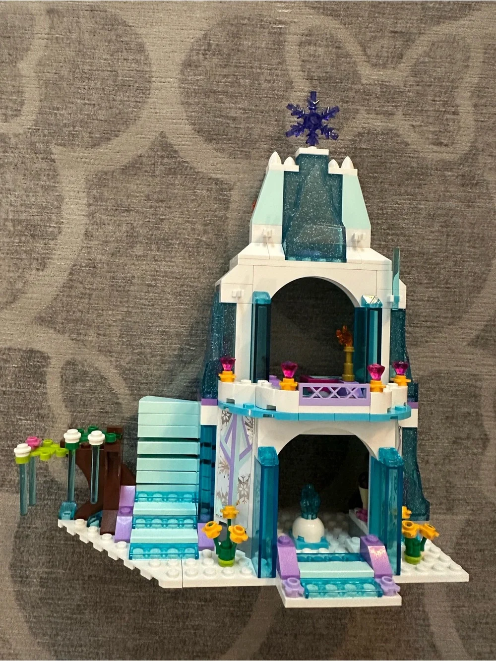 Lego Elsa’s Sparkling Ice Castle Disney princess 41062